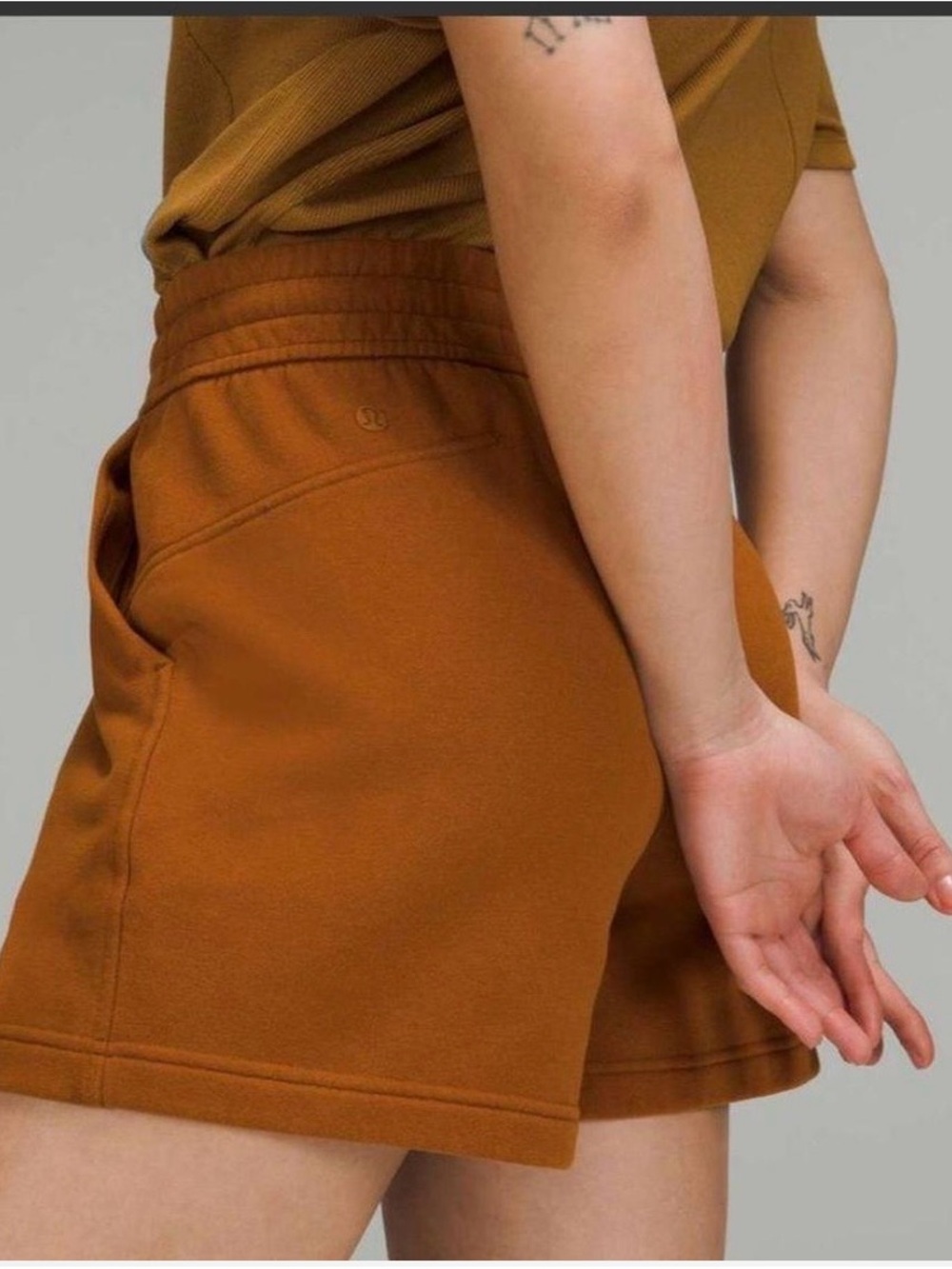 lululemon Women’s High-Rise Loungeful HR Short 4" Butternut Brown. Size 4